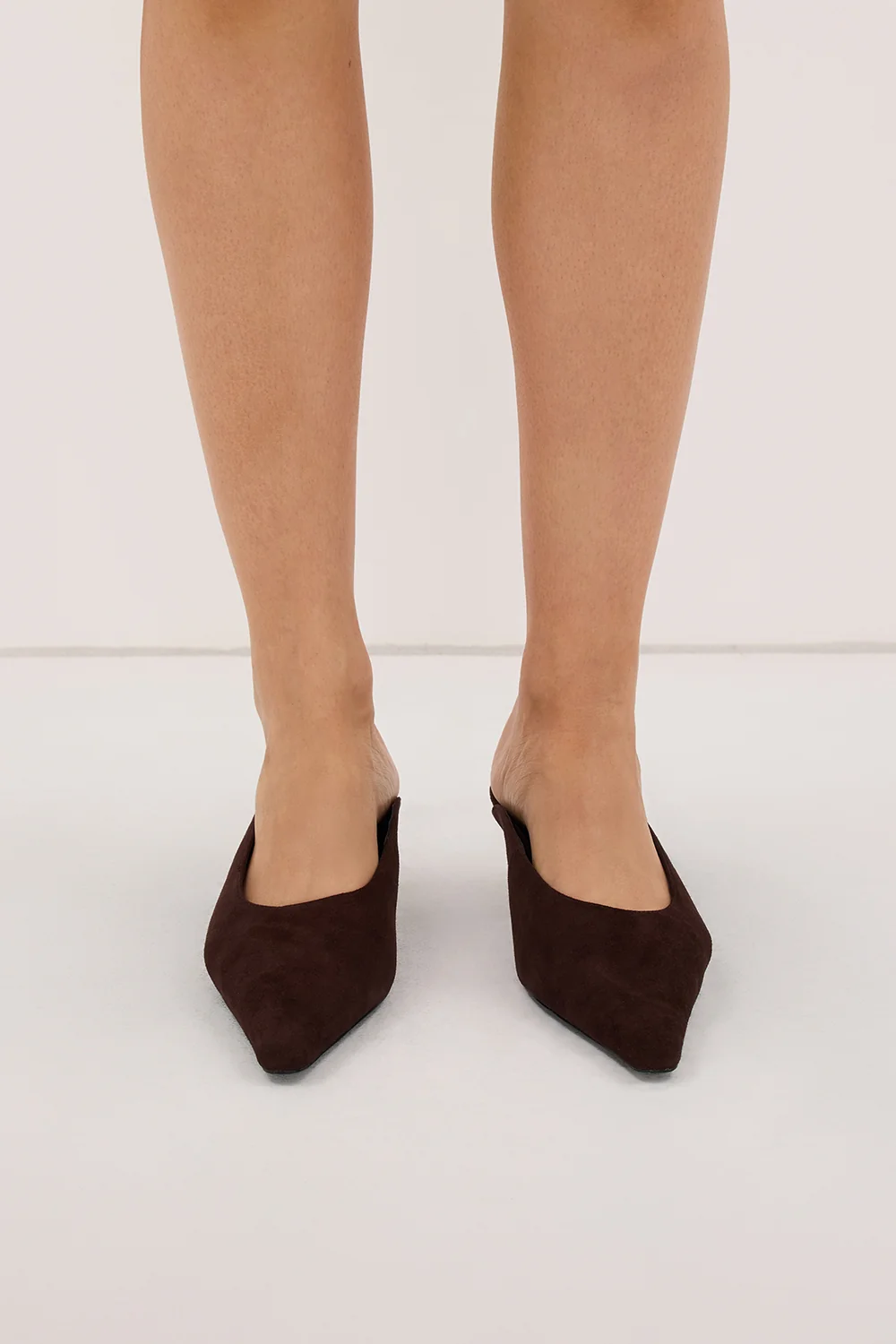 ALIAS MAE GENEVA HEEL CHOCOLATE SUEDE - Image 3