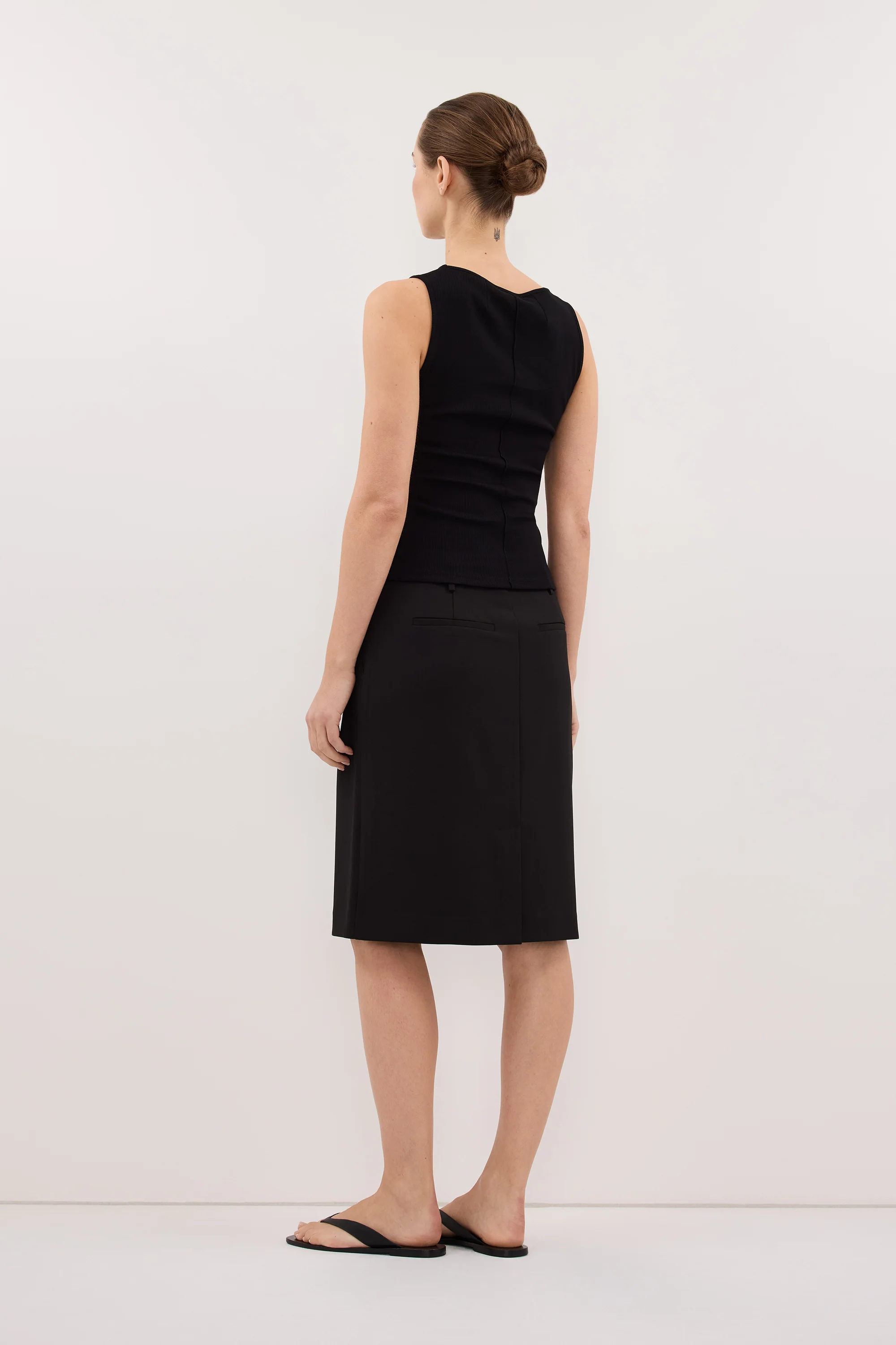 AMARA BLACK BOAT NECK KNIT TANK - Image 4