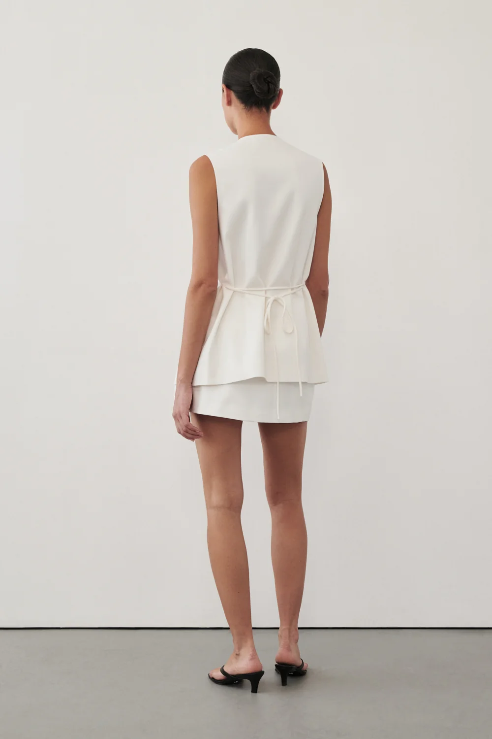 AMERY WHITE SLEEVELESS GOLD BUTTON VEST - Image 3
