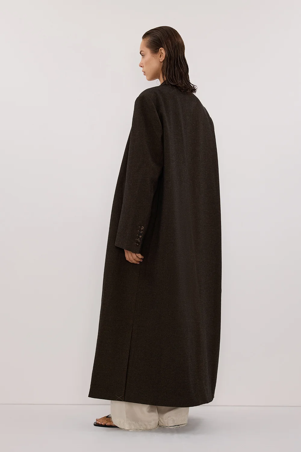 BENTLEY CHOCOLATE OVERSIZED COAT - Image 4