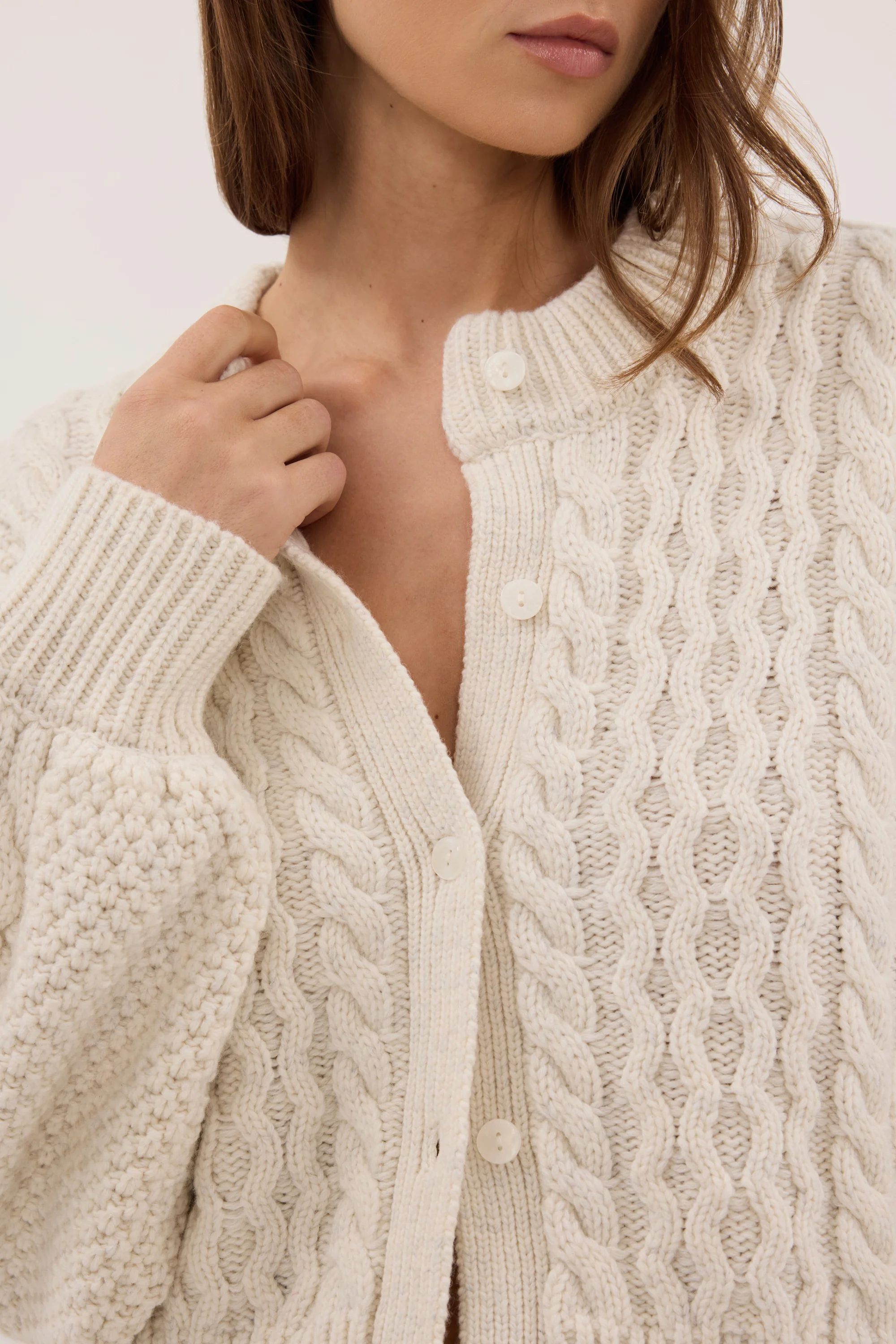 CARMEN IVORY CABLE KNIT CARDIGAN - Image 5