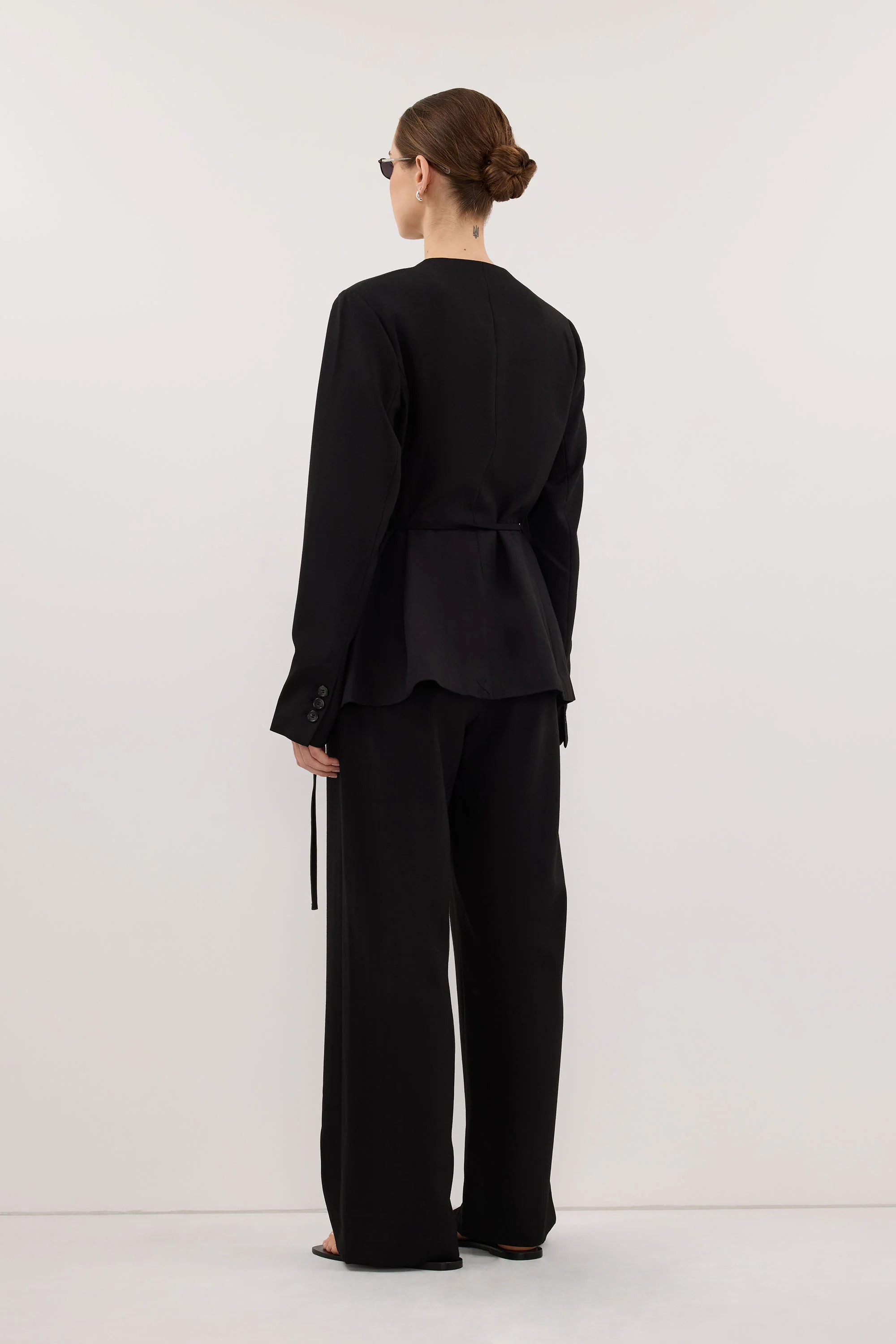 CYRUS BLACK COLLARLESS BLAZER - Image 4
