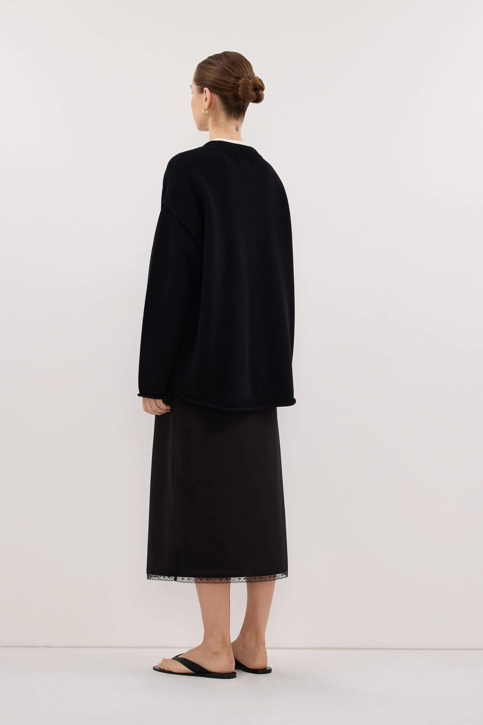 FLINT BLACK V NECK KNIT JUMPER - Image 4