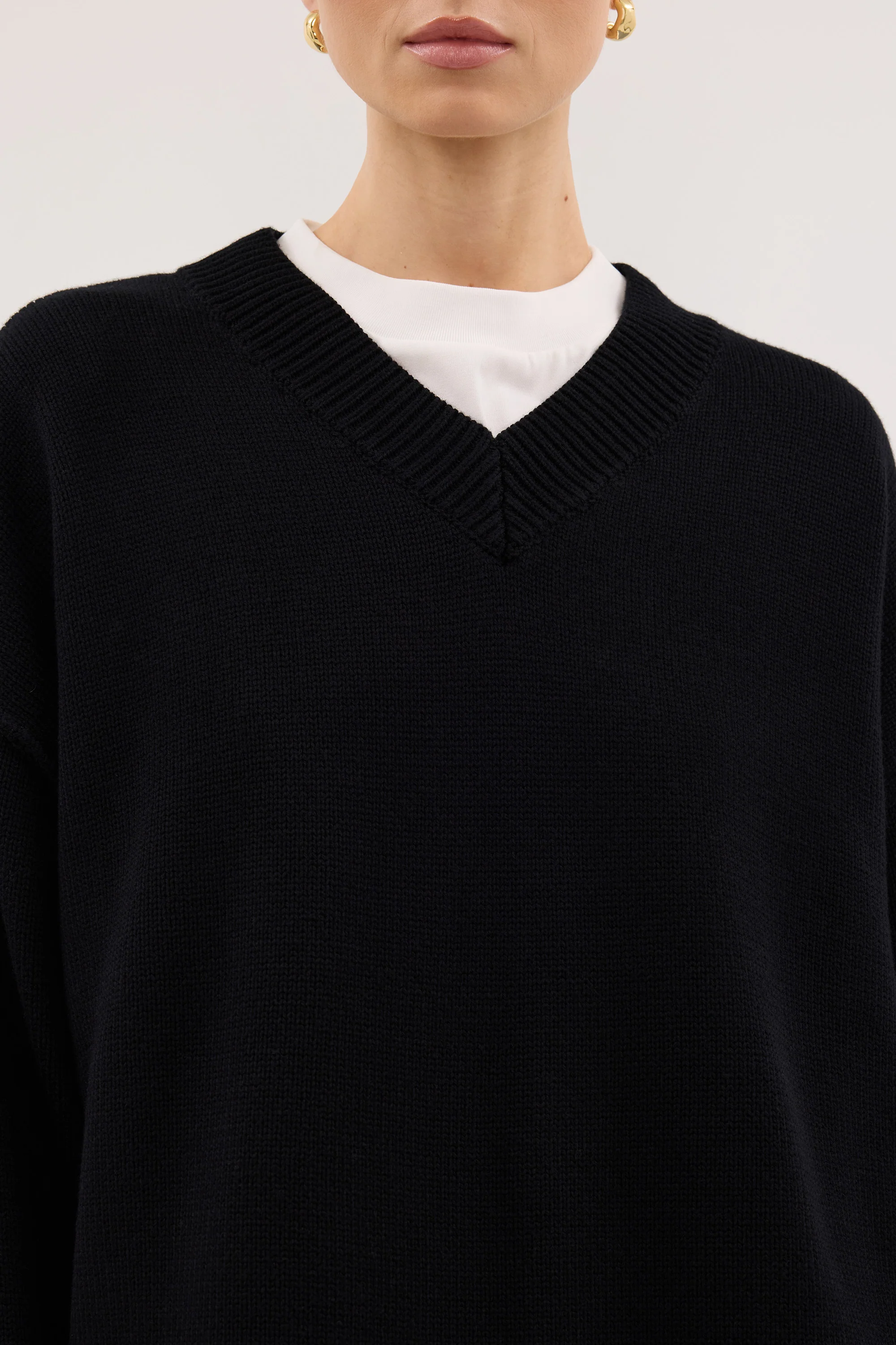 FLINT BLACK V NECK KNIT JUMPER - Image 5
