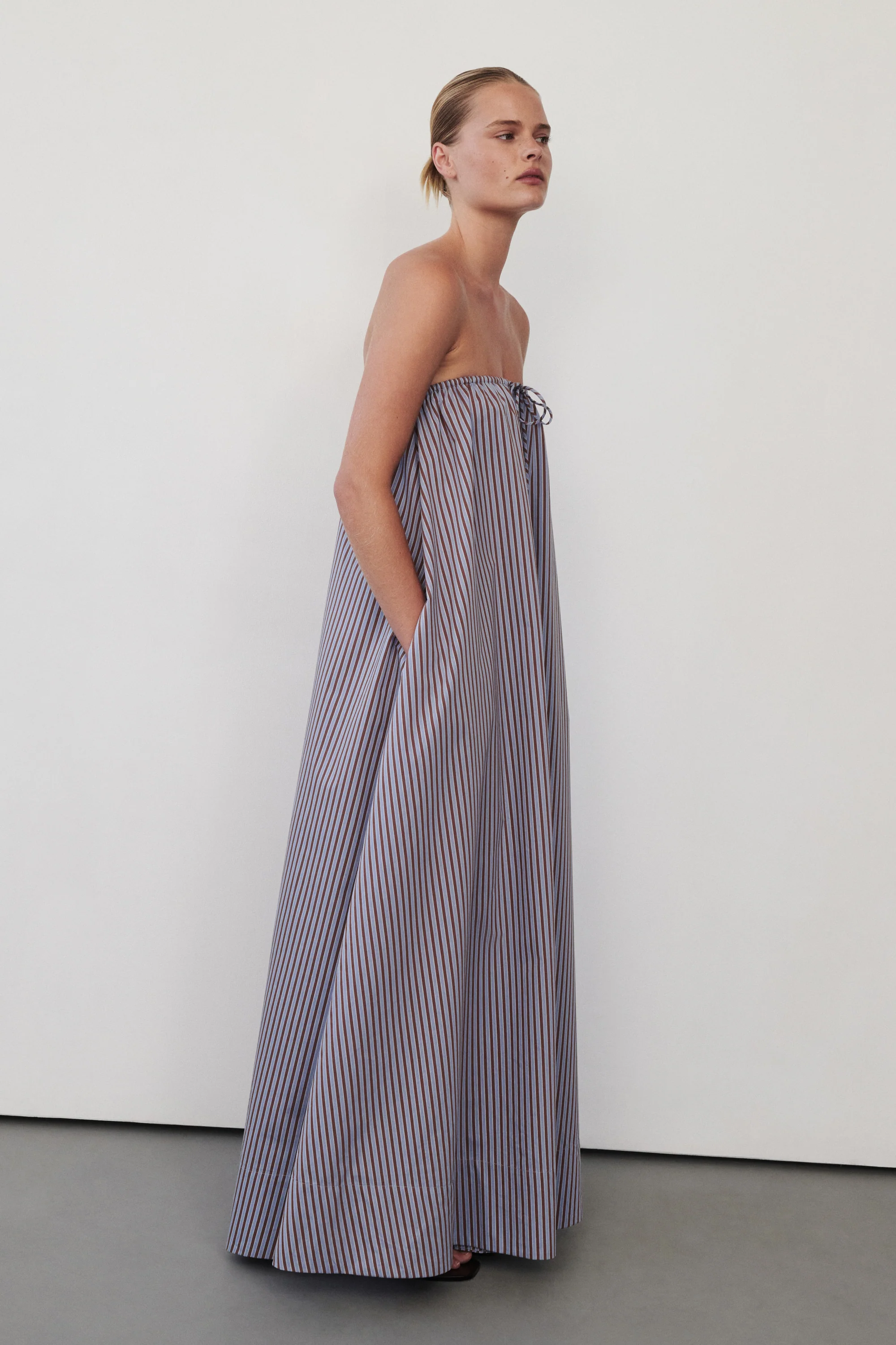 HARRI STRIPE STRAPLESS MIDI DRESS - Image 6