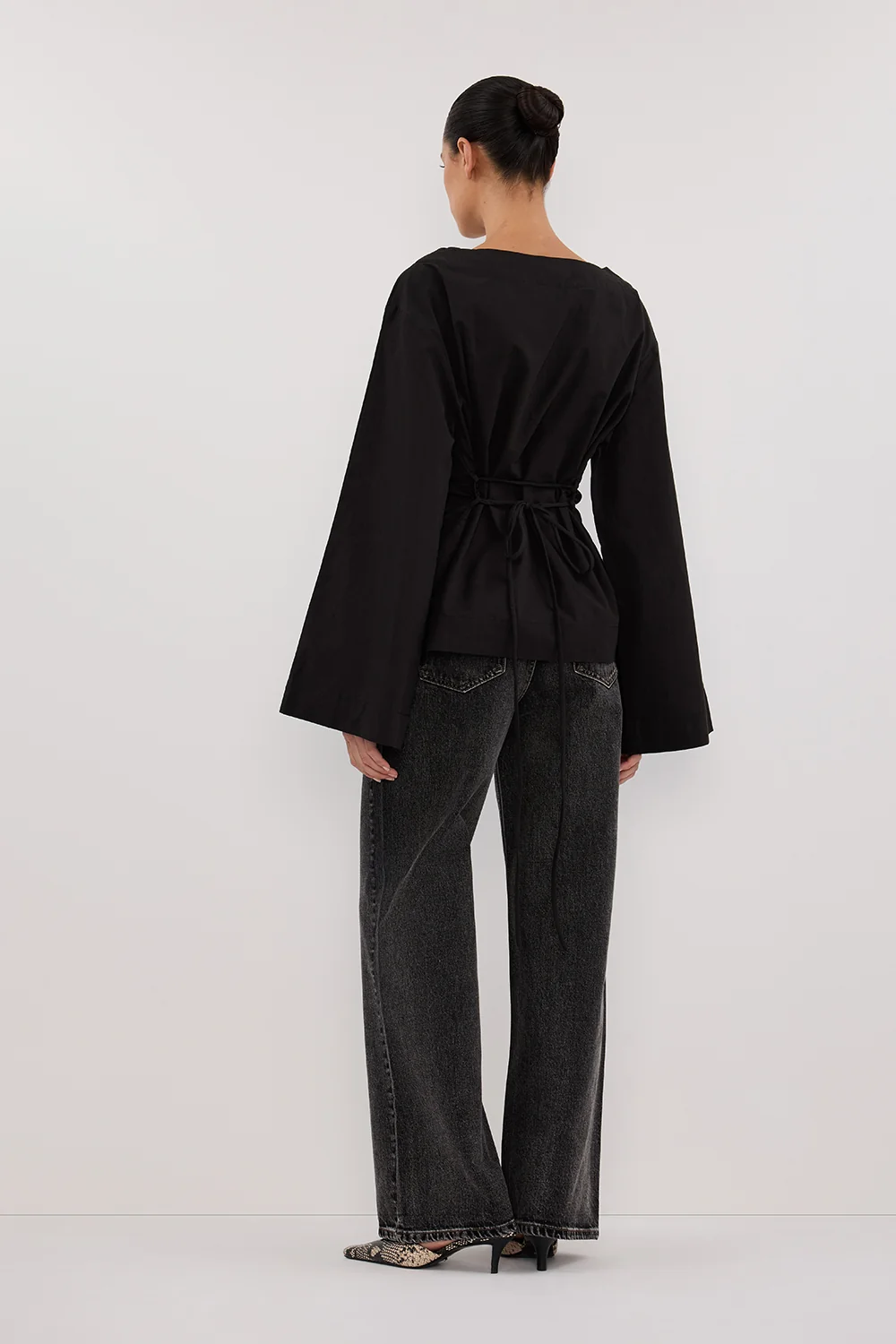 IVY BLACK LONG SLEEVE TOP - Image 4