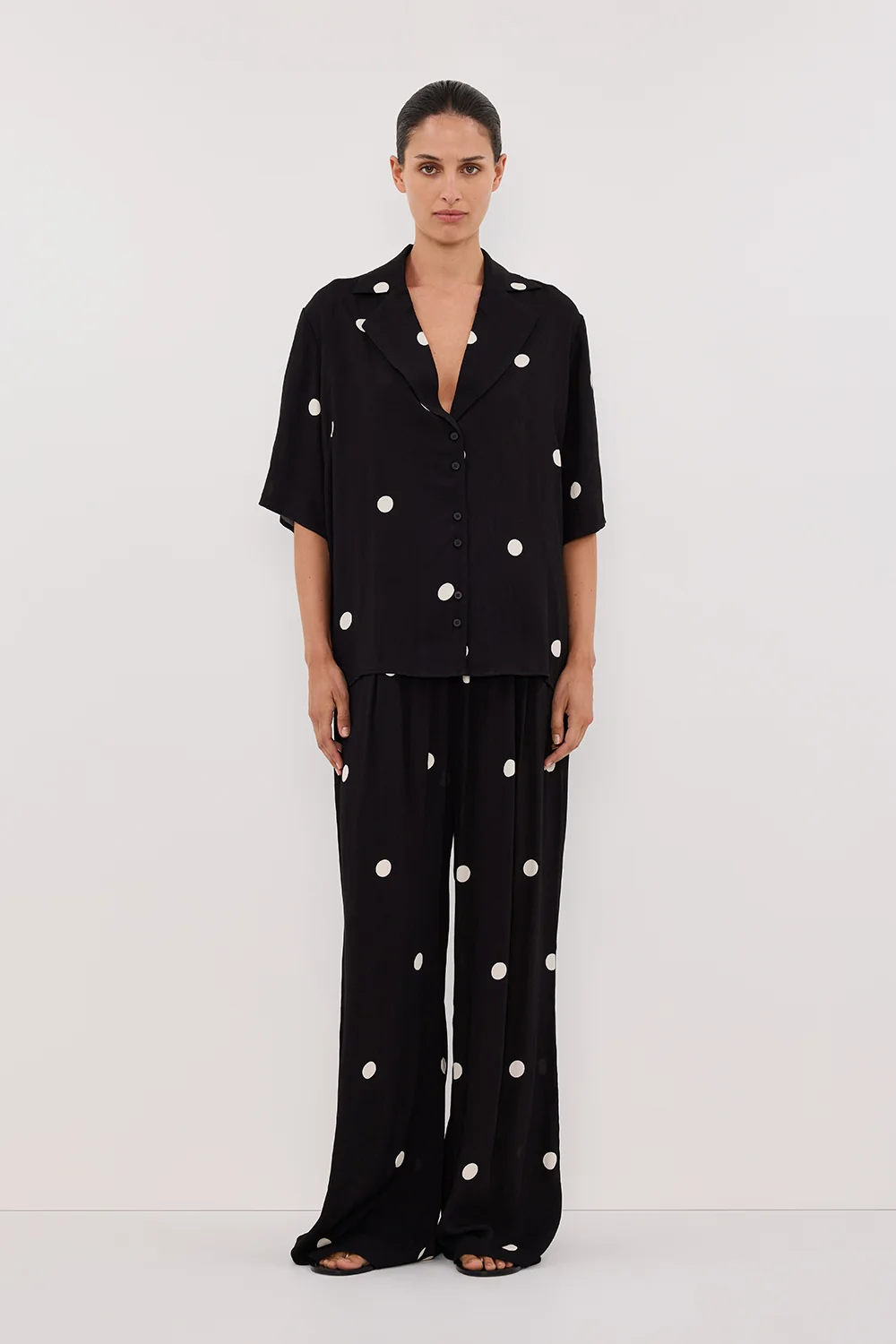 LAURA SPOT SHORT SLEEVE SHIRT