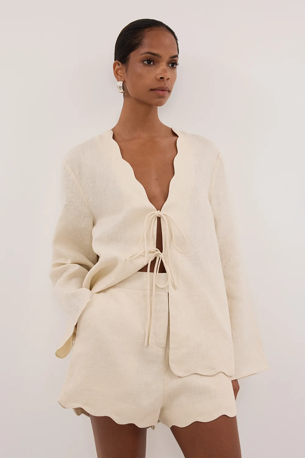 LELA SANDSTONE LINEN SHORT - Image 5