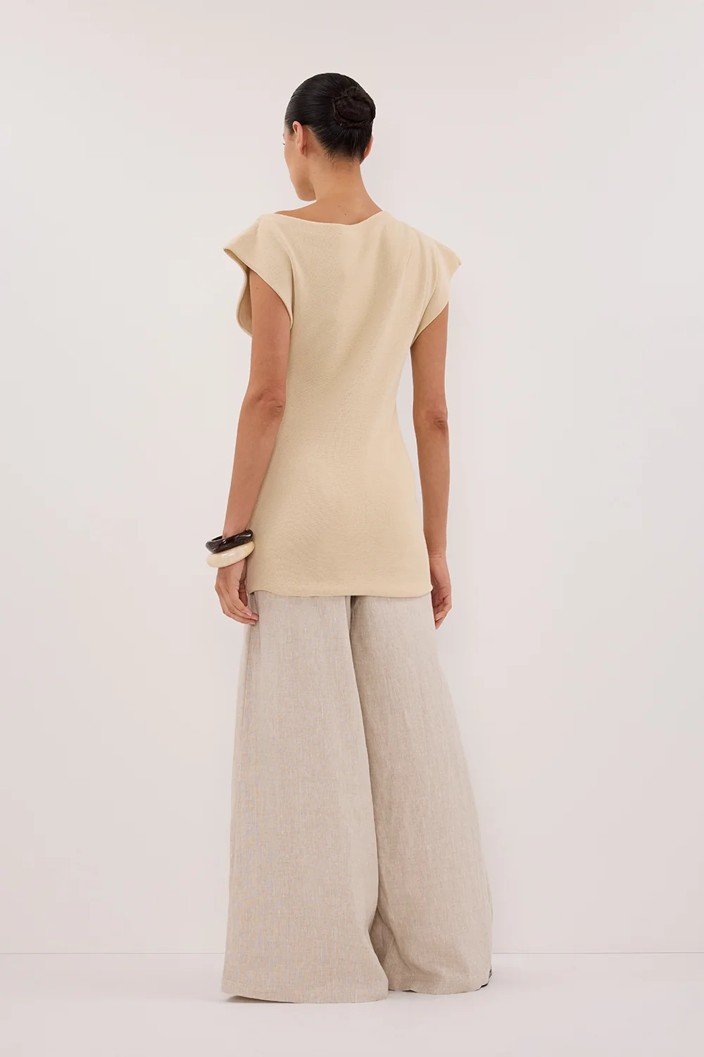 LIA NATURAL SLEEVELESS KNIT TOP - Image 4