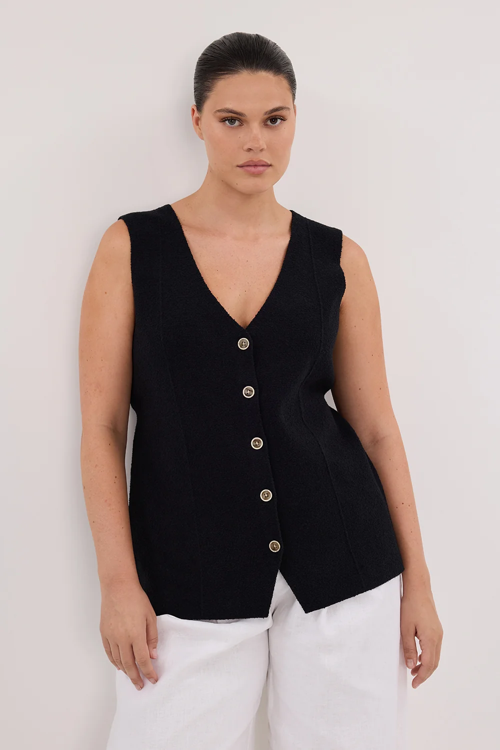 LISA BLACK TAILORED KNIT VEST - Image 9