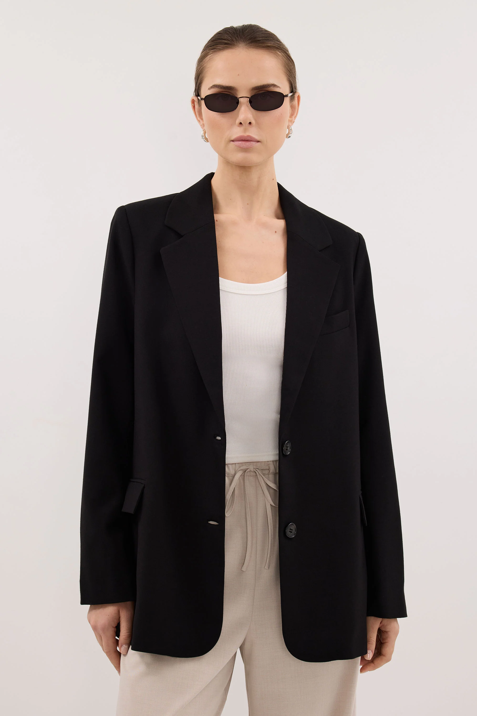 LIZA BLACK OVERSIZED BLAZER - Image 2