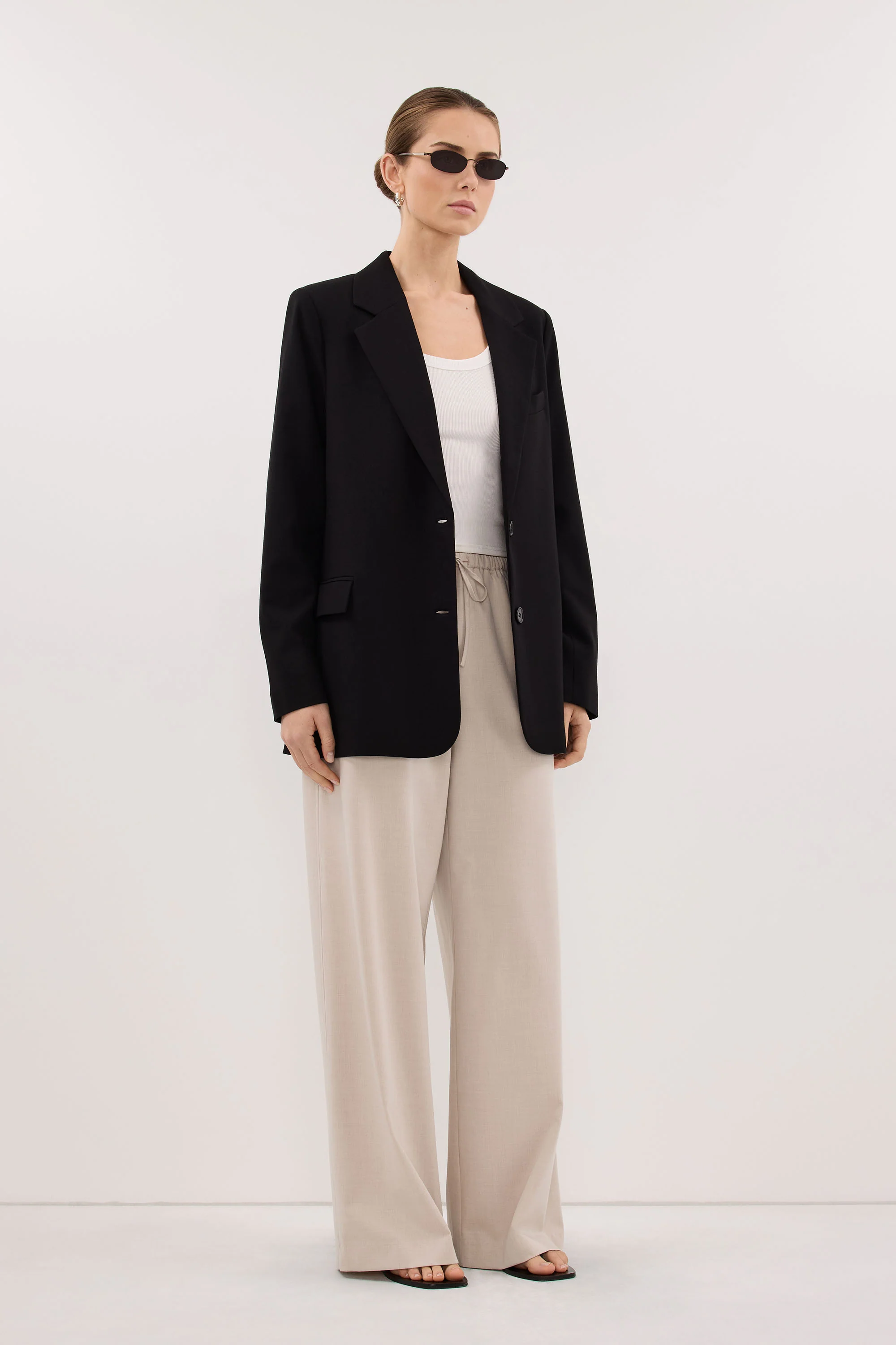 LIZA BLACK OVERSIZED BLAZER - Image 3