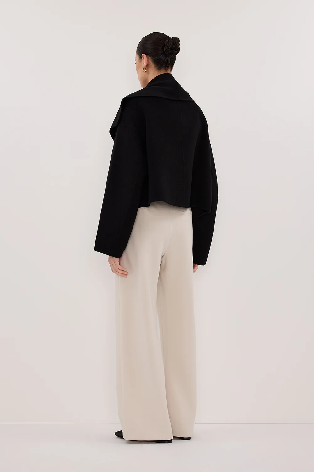LUCIA BLACK CROPPED WOOL BLEND TRENCH COAT - Image 7