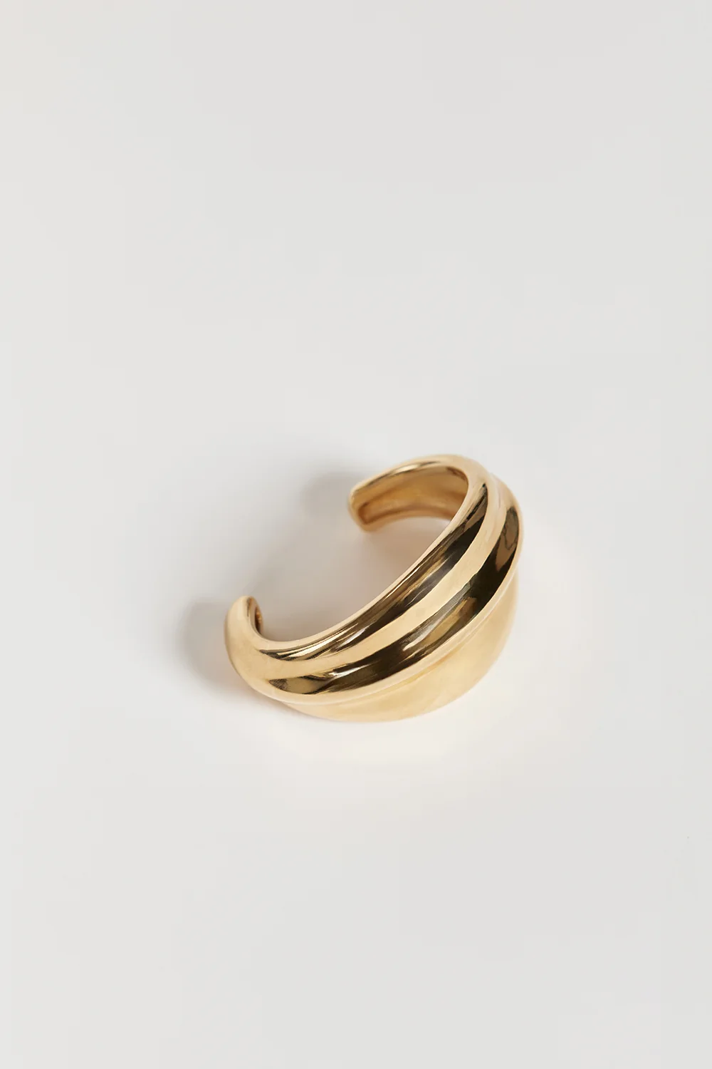 MÉGA SIMONE GOLD CUFF BRACELET - Image 4