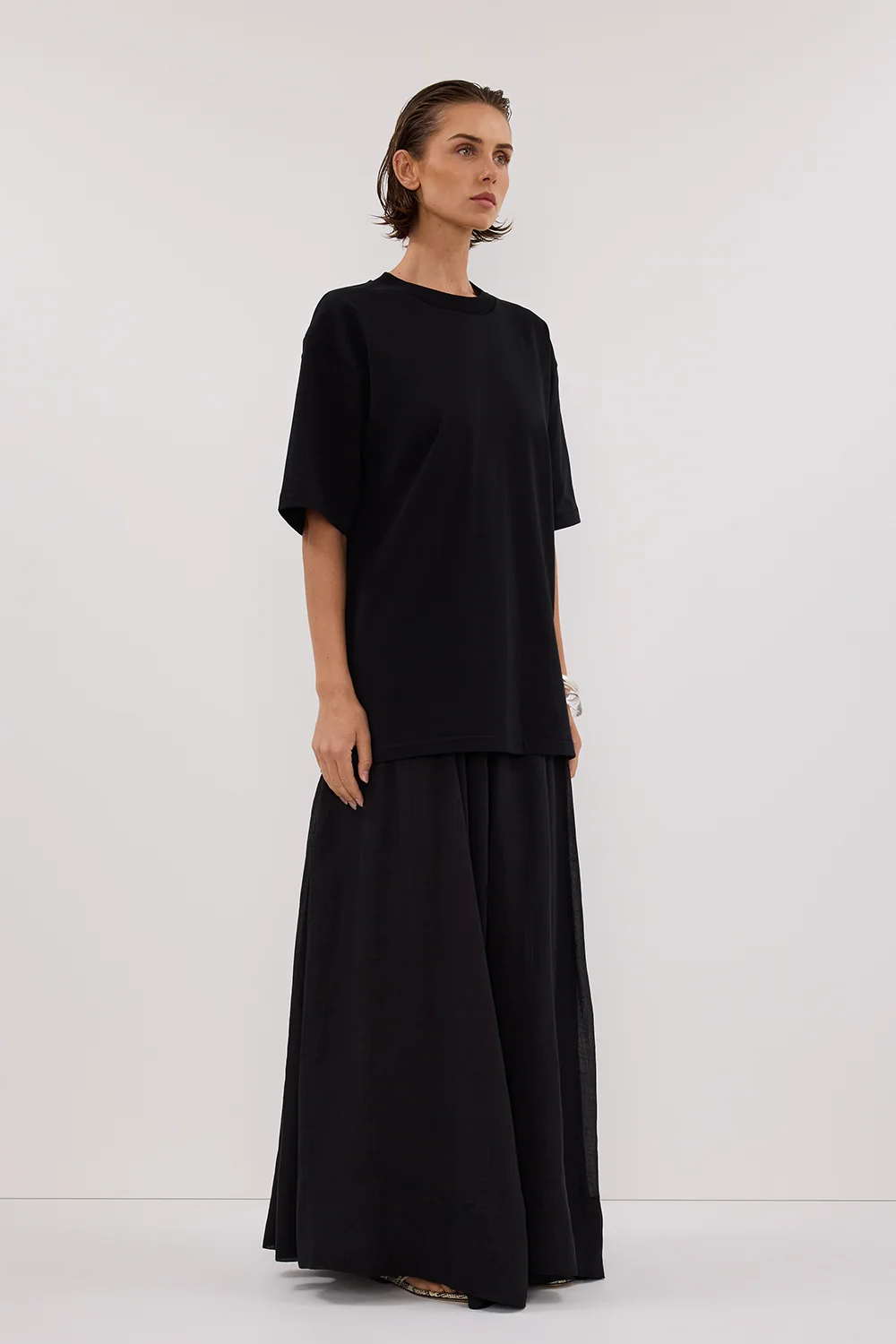 NOAH BLACK LONGLINE TEE - Image 3