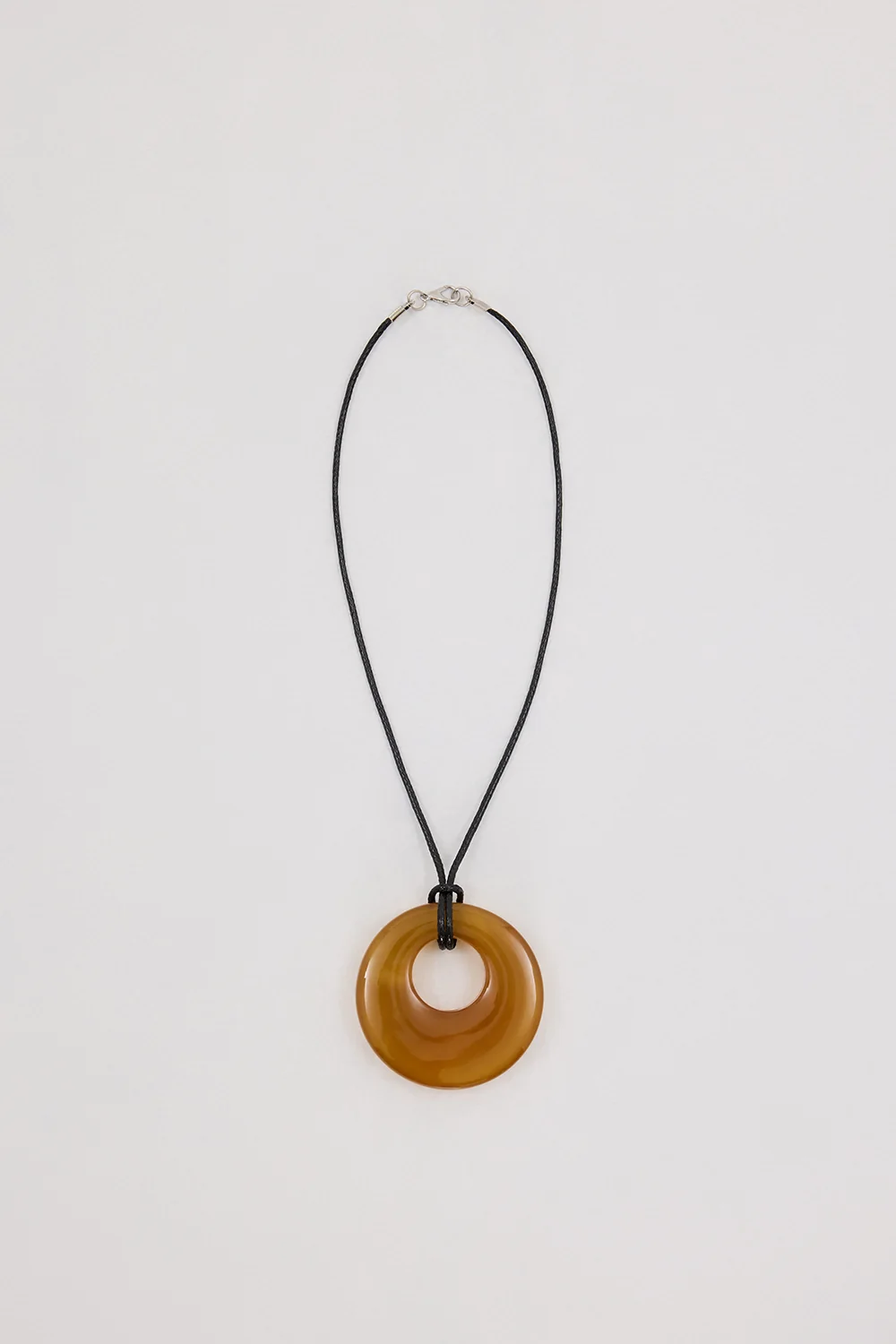 NURI STUDIO AGATE HOOP AMBER NECKLACE