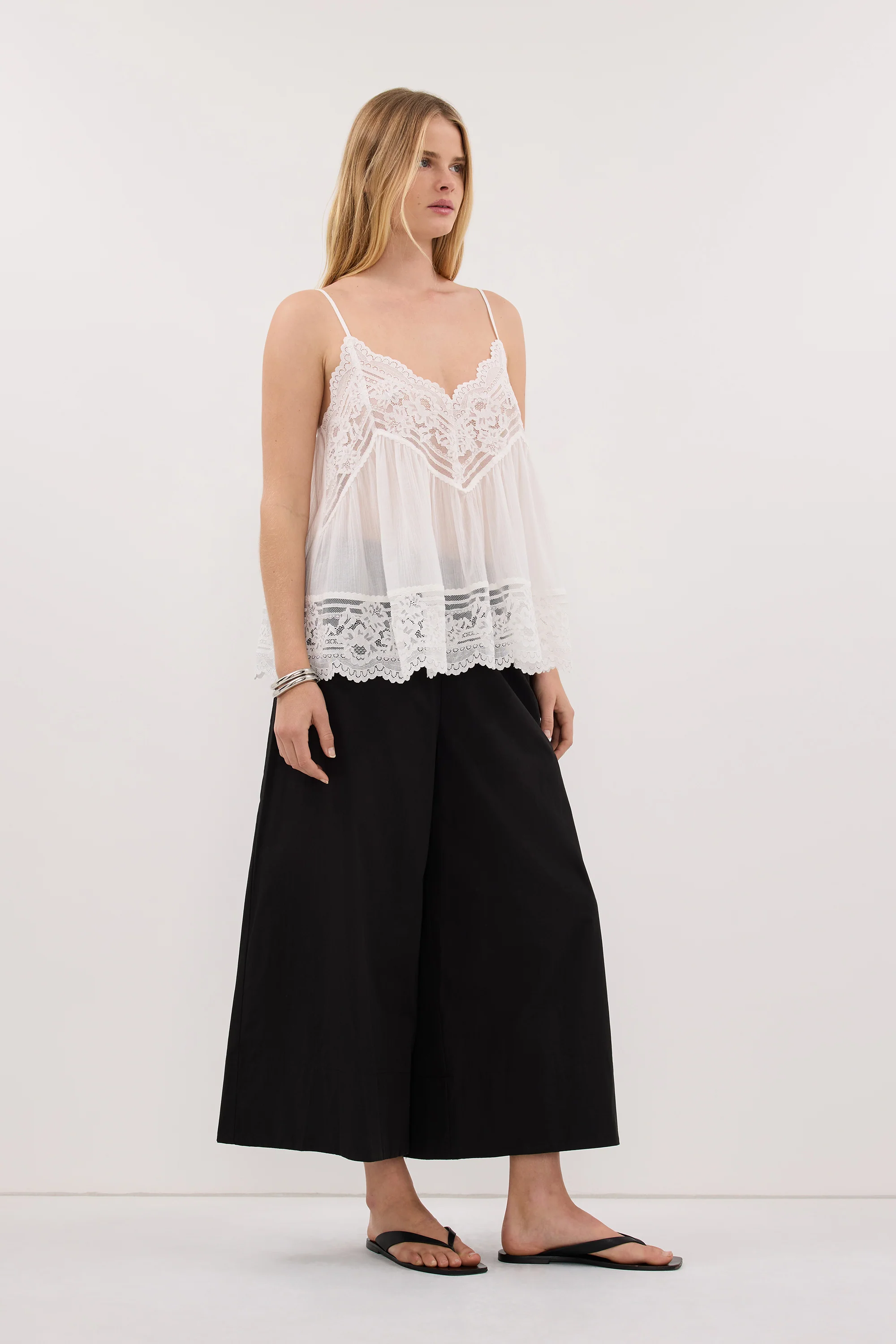 OLIVRA BLACK COTTON CROPPED PANT - Image 3