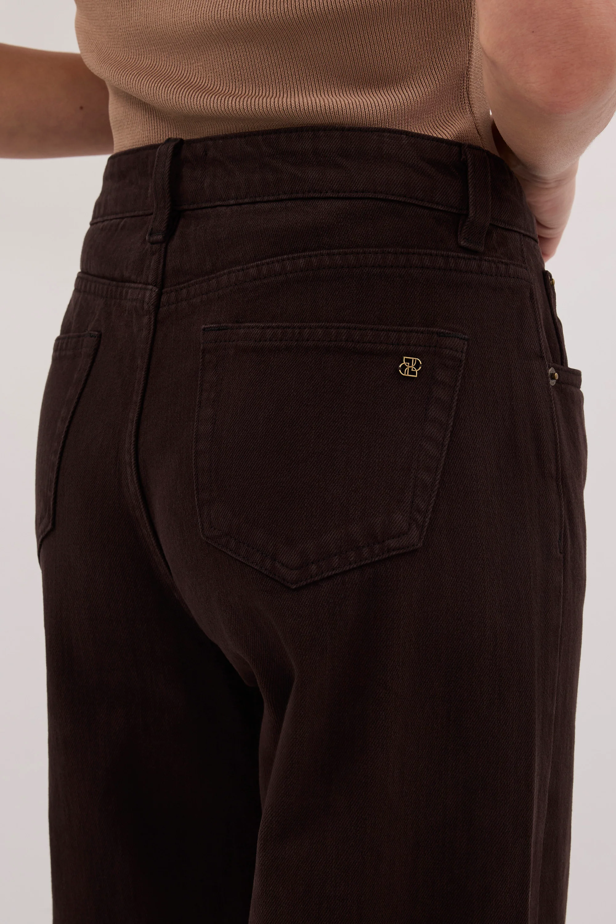 REAGAN 2.0 BURNT CHOC TALL SLOUCHY JEAN - Image 4
