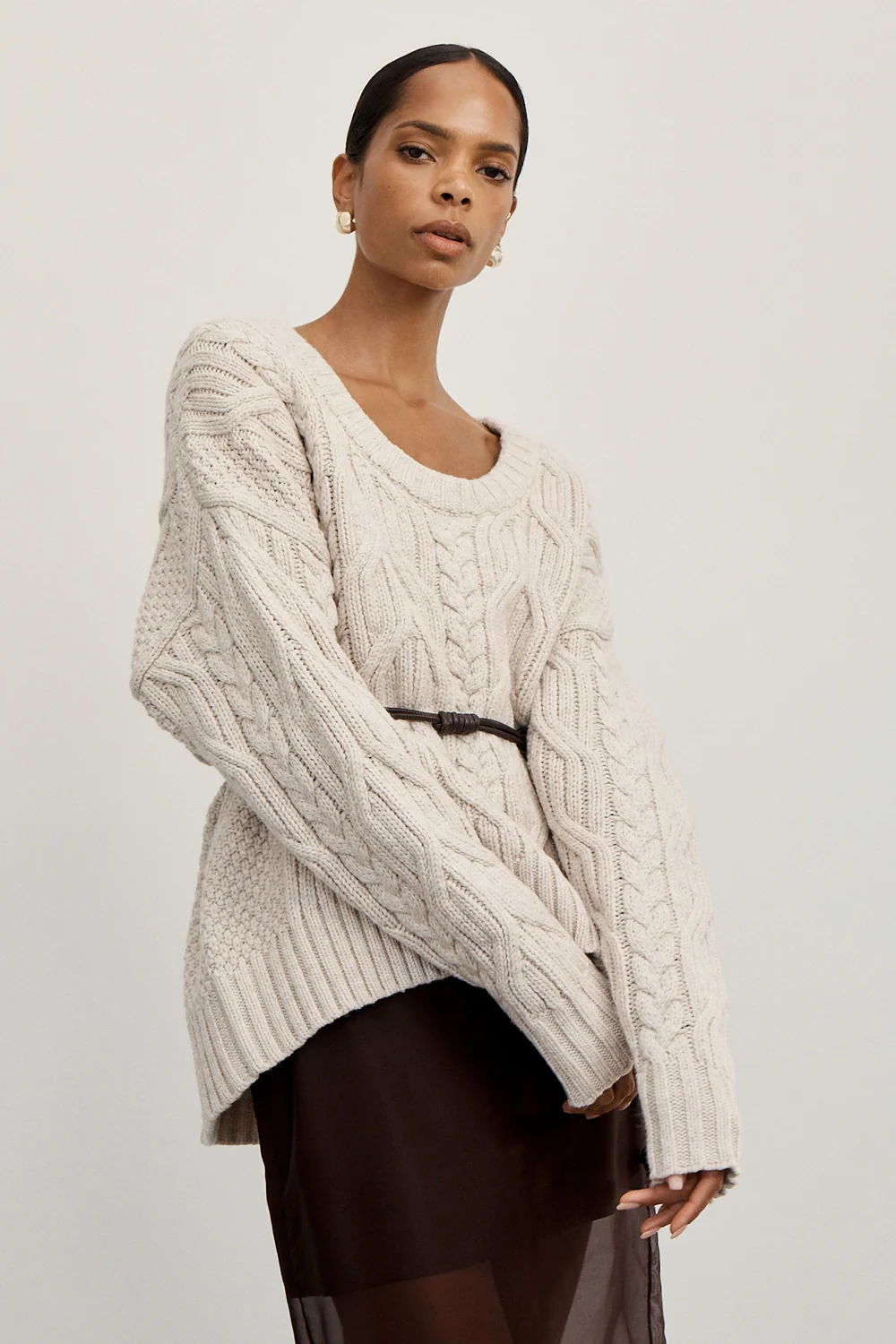 ROSE CHALK CABLE KNIT SWEATER - Image 2