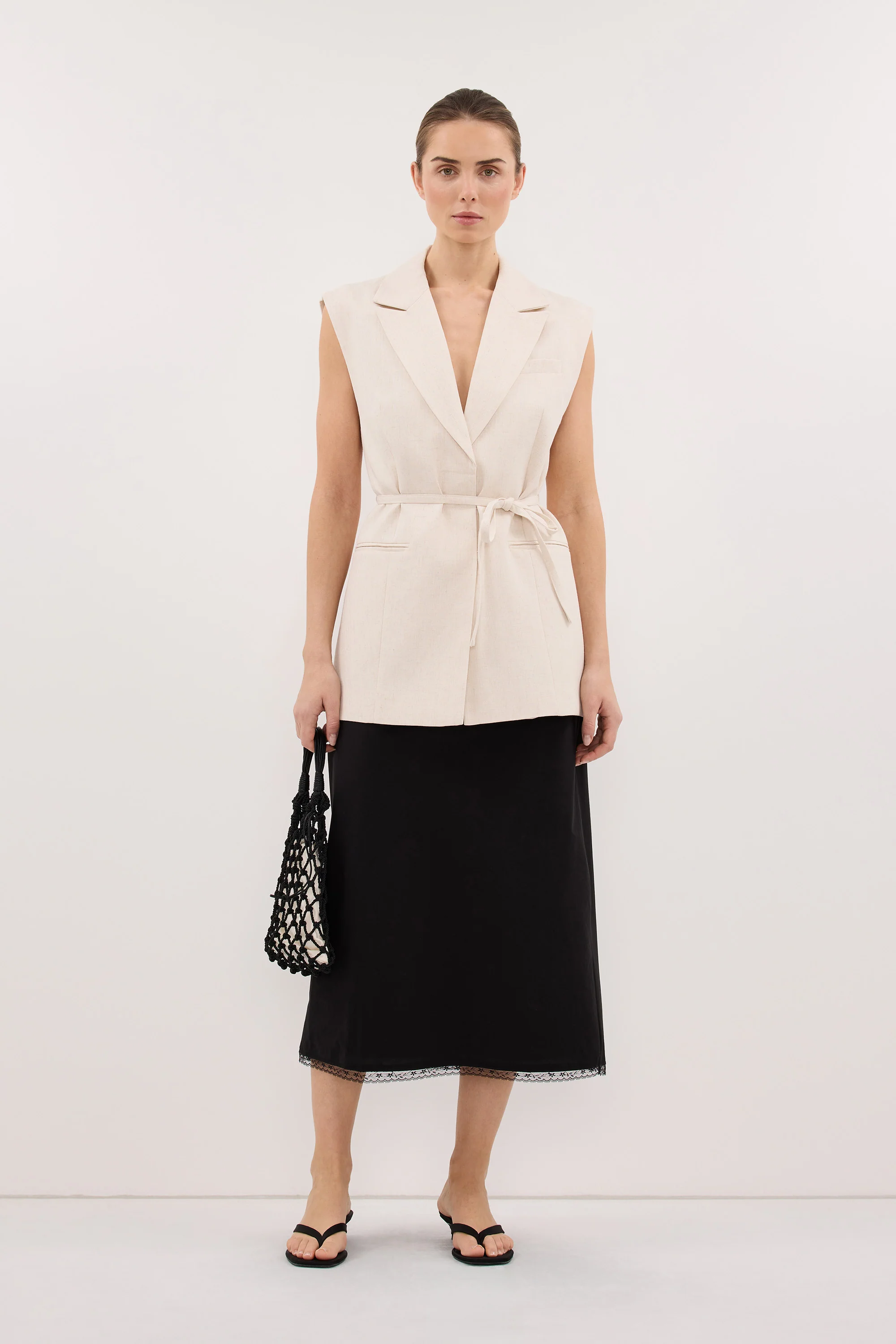 ROSIN BLACK KNEE LENGTH SKIRT - Image 6