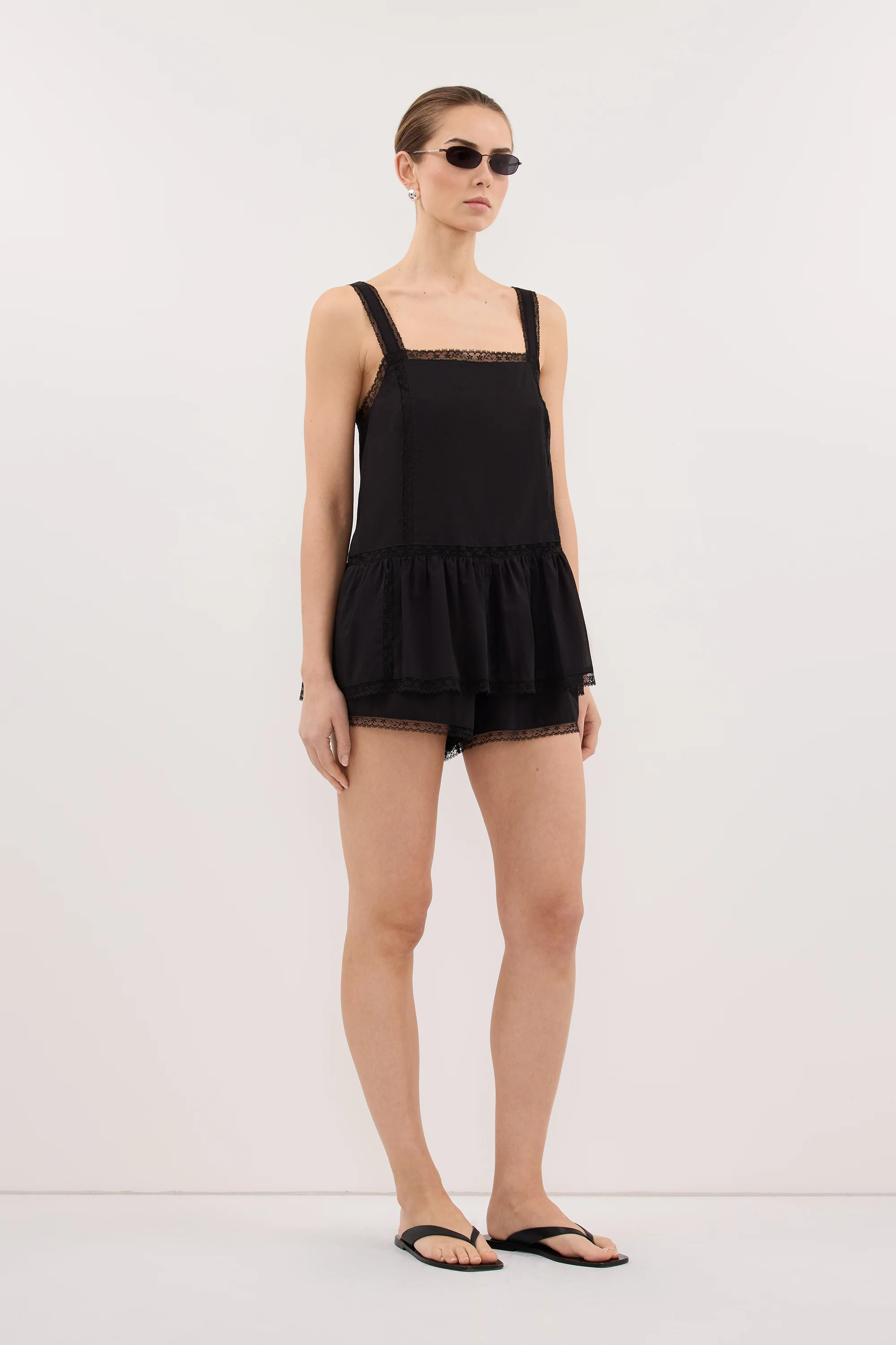 ROSIN BLACK LACE TRIM SHORT - Image 3