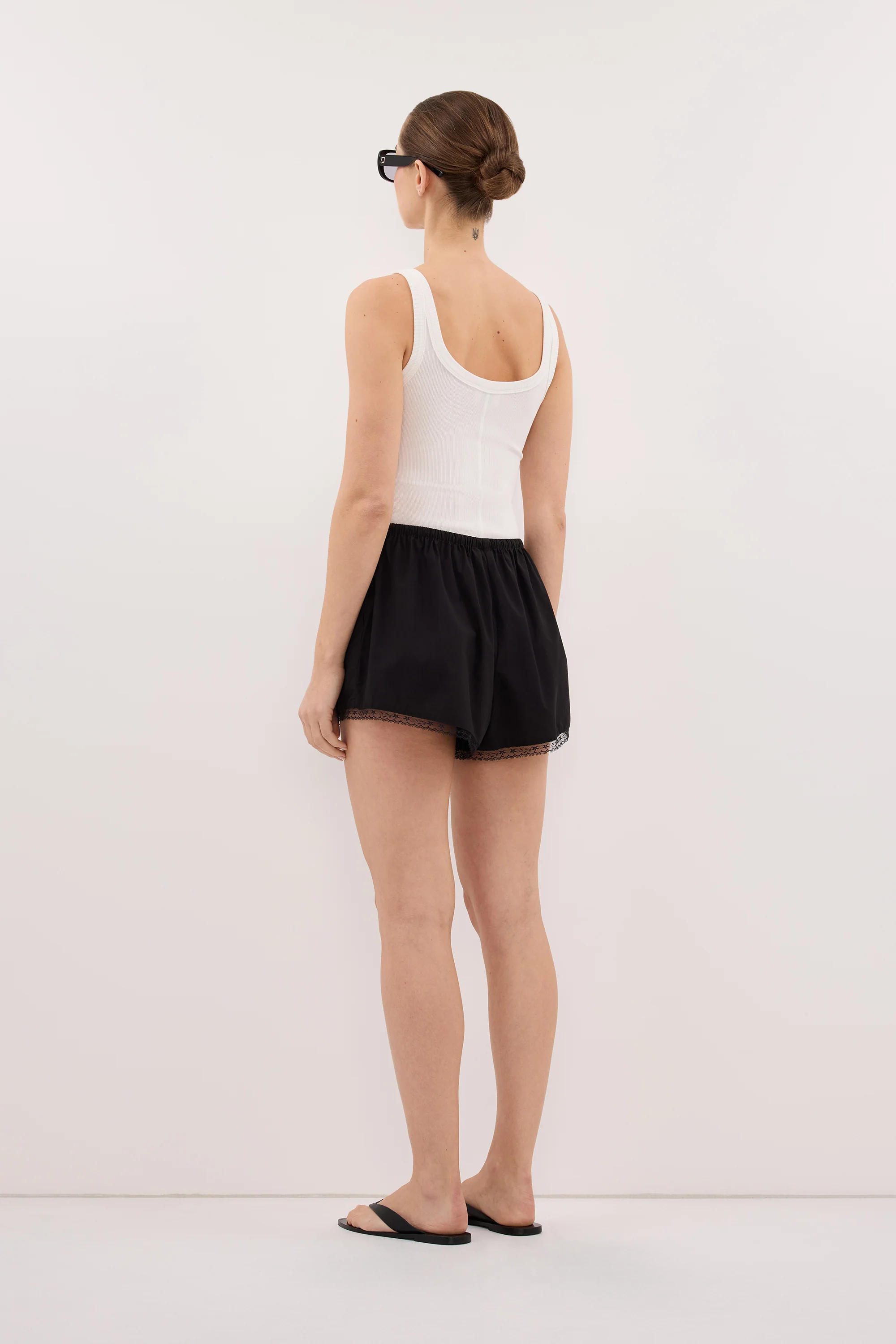 ROSIN BLACK LACE TRIM SHORT - Image 4