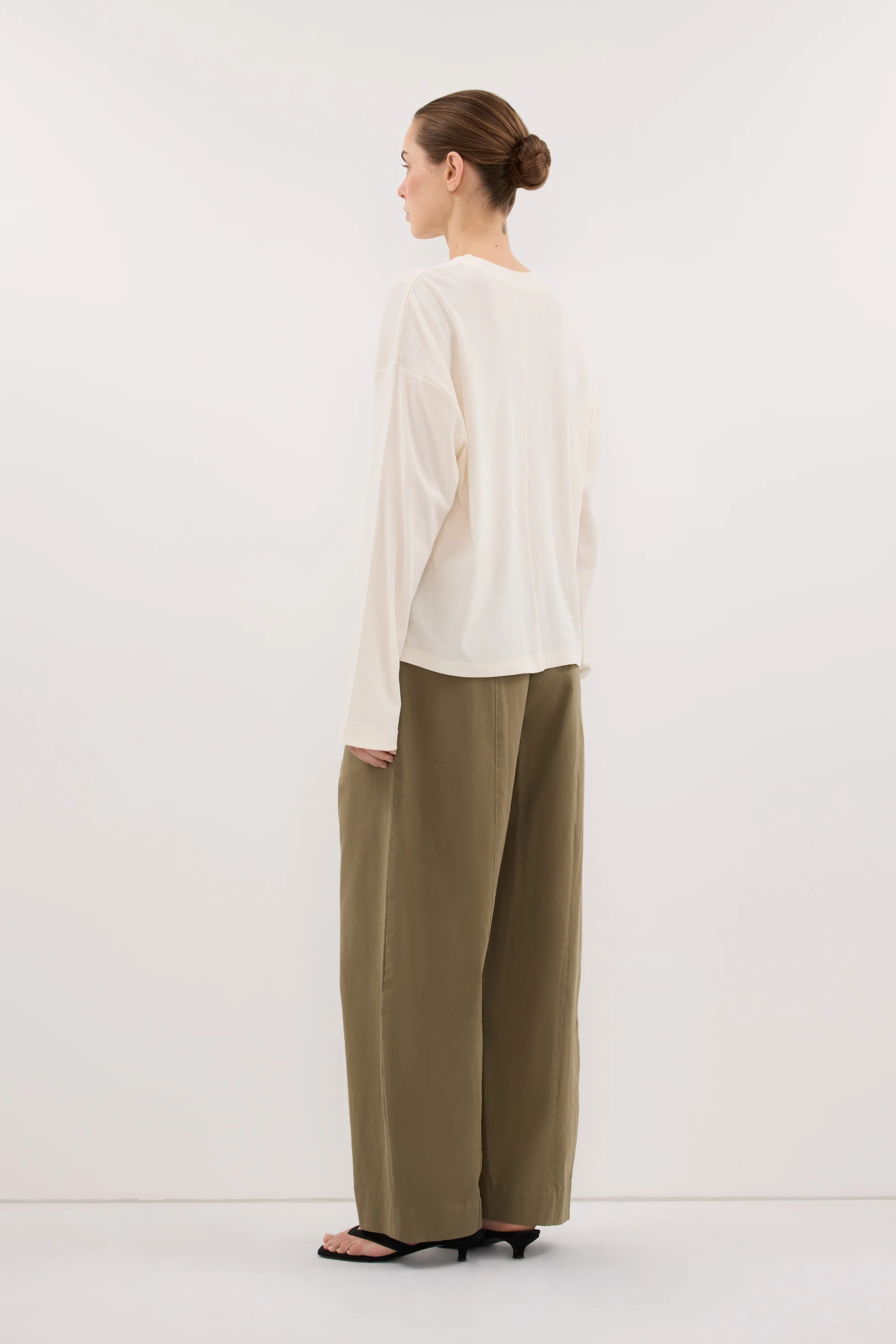 SLOANE CREAM LONG SLEEVE CREW KNIT TOP - Image 4