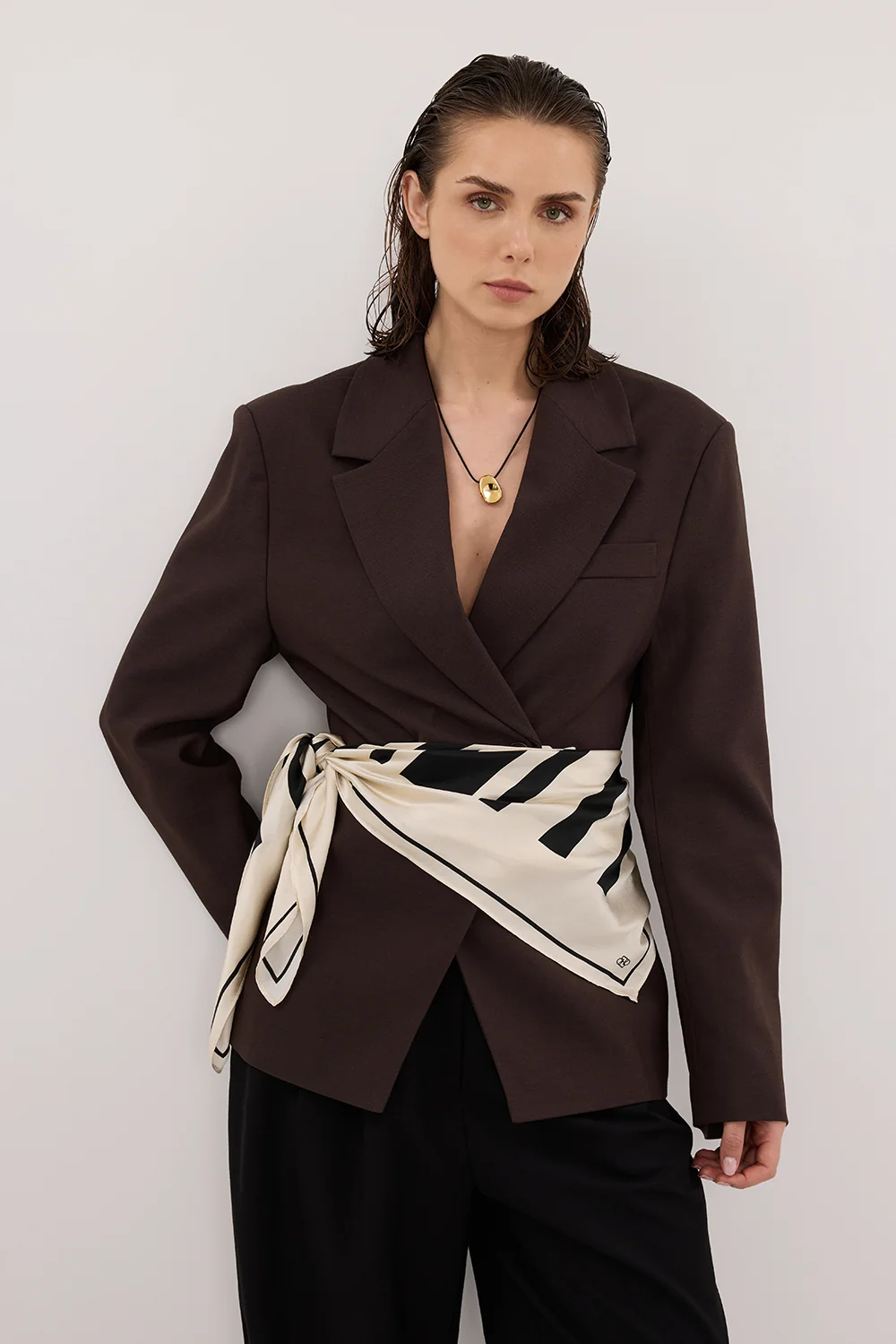 SURI ESPRESSO CINCHED BLAZER - Image 2
