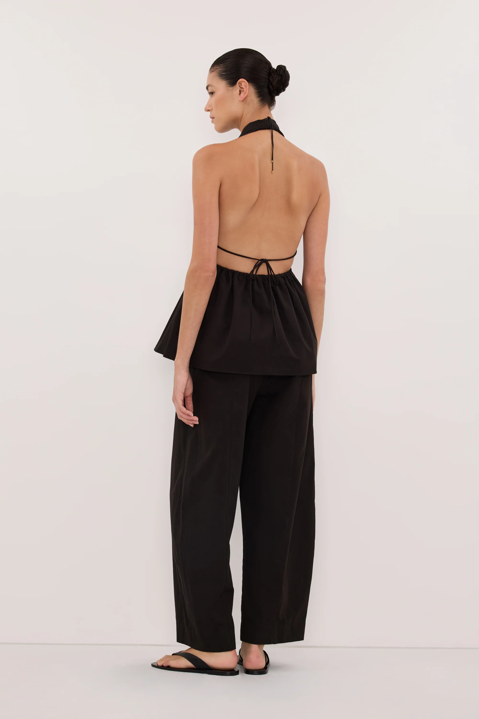 TAMMY BLACK SLEEVELESS COTTON HALTER TOP - Image 4