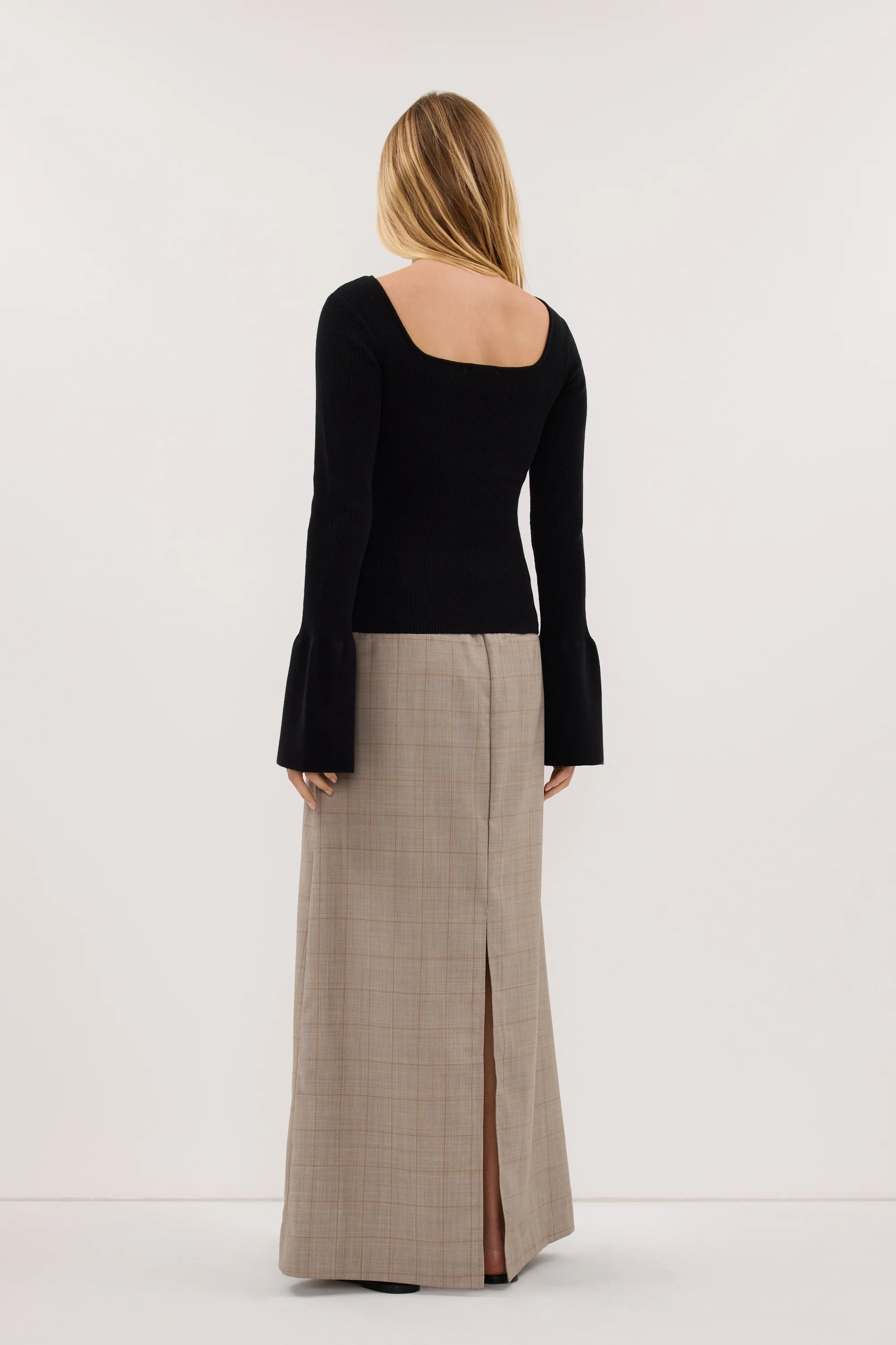 VARA BLACK LONG SLEEVE KNIT TOP - Image 3