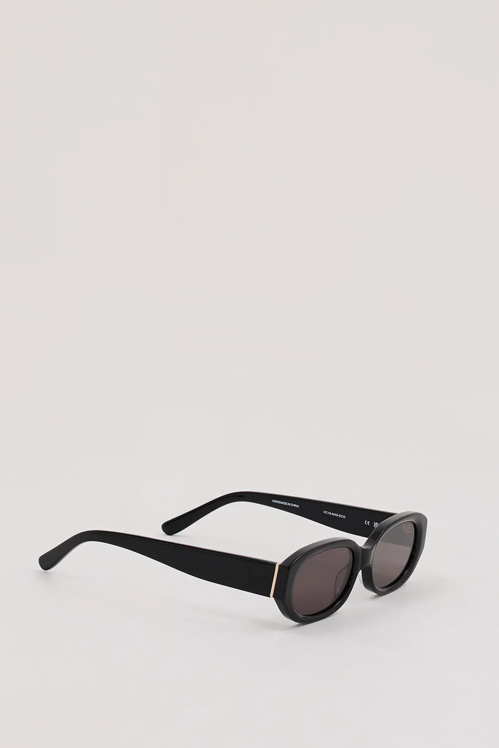 VELVET CANYON BLACK MANNEQUIN SUNGLASSES - Image 3