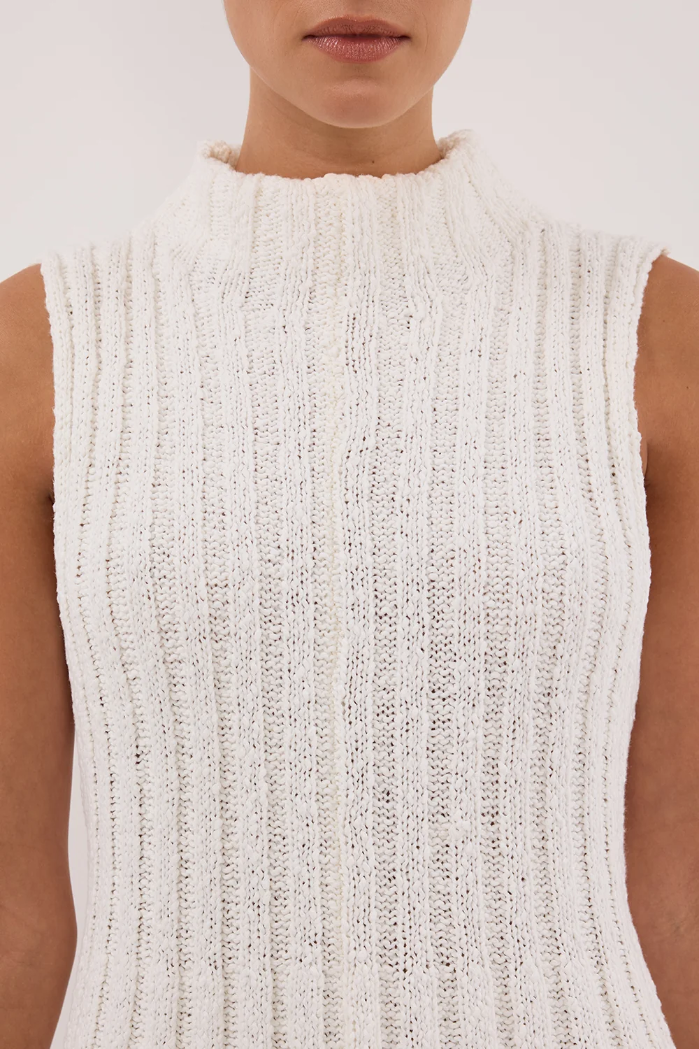 VERO OFF WHITE KNIT MINI DRESS - Image 5
