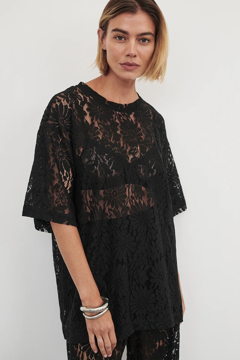 WILMA BLACK LACE TEE - Image 9